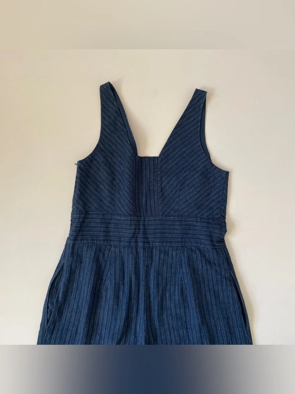 Banana Republic Sleeveless Pinstripe Jumpsuit in Navy Combo, Size 4
